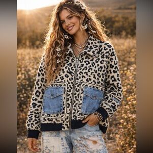 🆕 TAN Leopard Print Jacket with Denim Accents